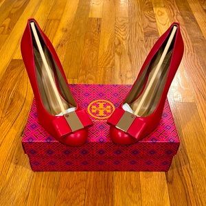 Beautiful Never Worn Tory Burch Heels